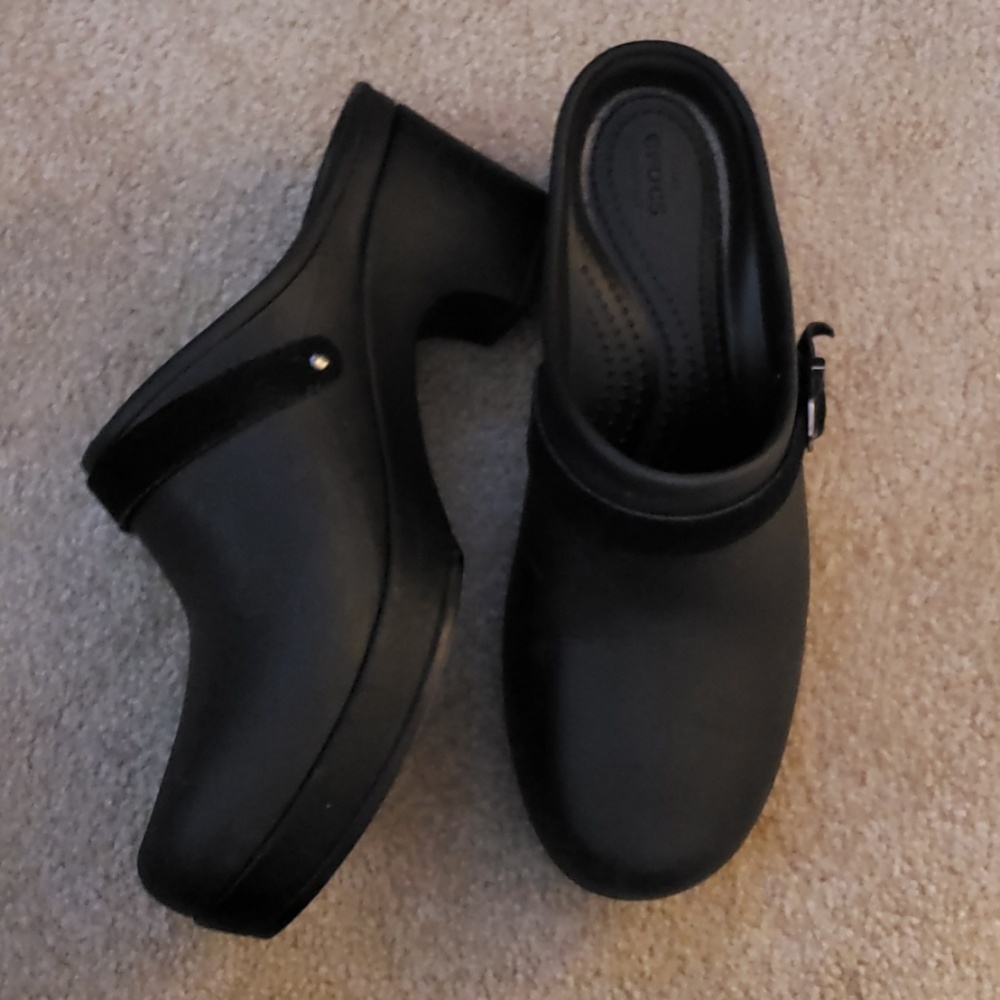 Sarah crocs